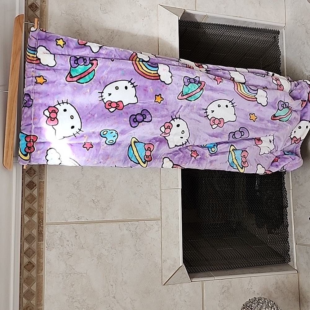 💜 HELLO KITTY PLUSH CLOUD THROW 💜